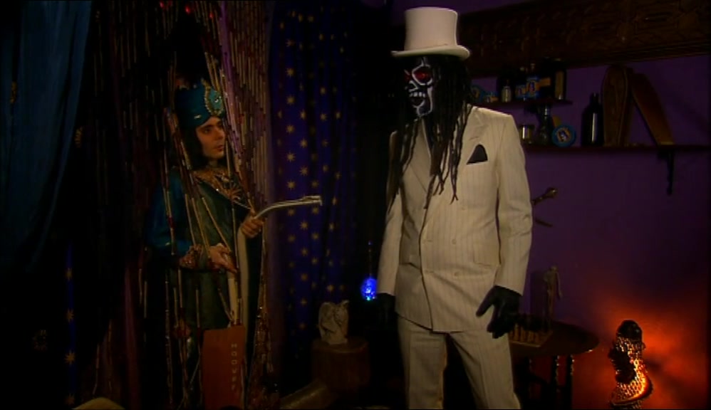 - WHO THE HELL IS THIS ASSHOLE? - I'M NABOO, THAT'S WHO. 
