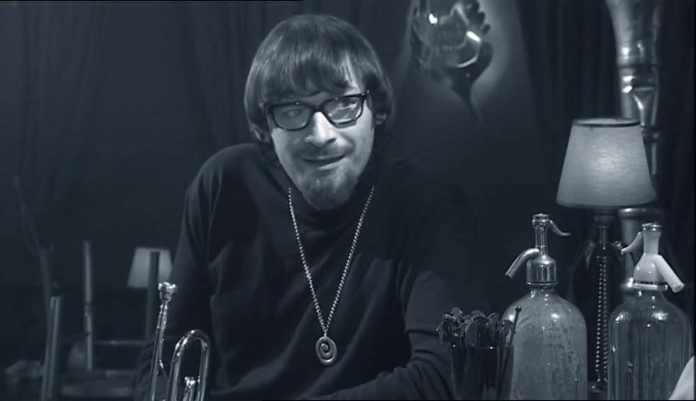 I'M HOWARD MOON.  