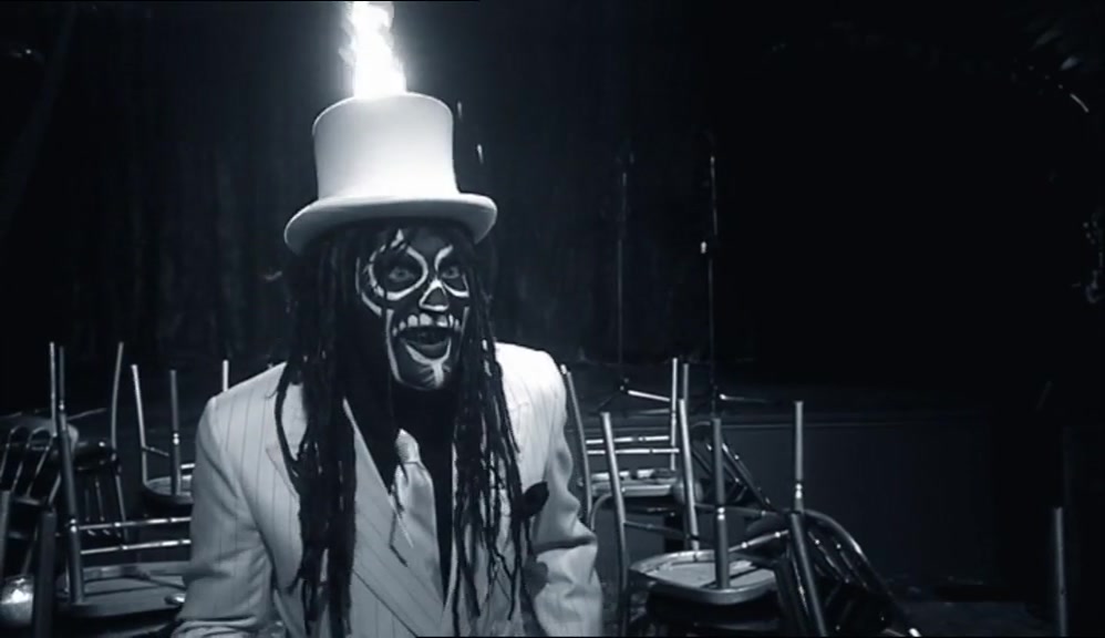 MAN, WHEN HE WAS PLAYING, BOTH PIPES WAS ON FIRE. 
