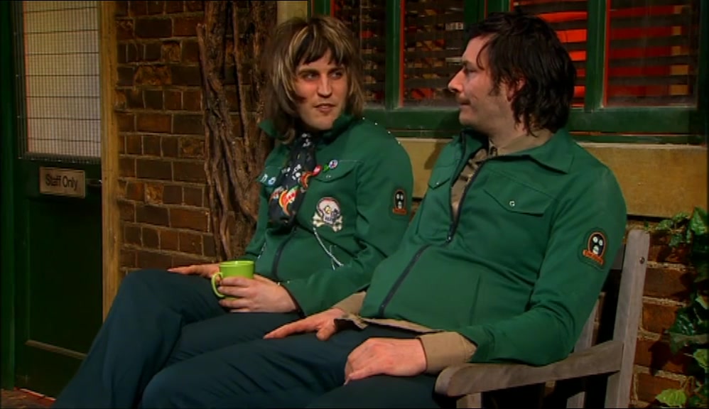 - FOR A MIXTURE OF GLAM ROCK AND FOLK. - NOBODY'S READY FOR THAT. 