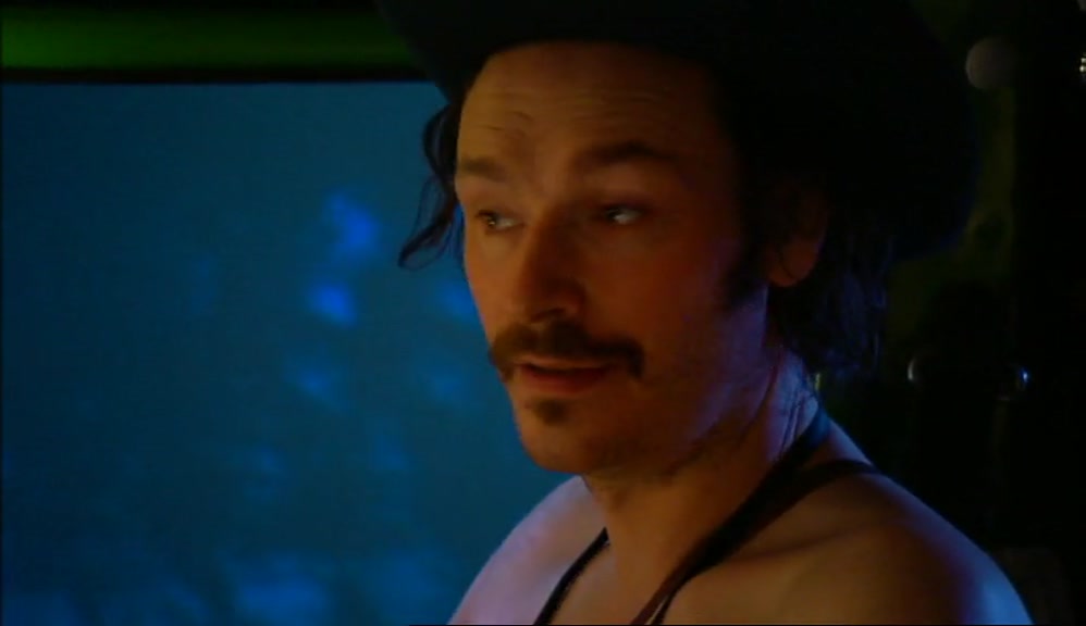 - I'VE BOOKED US A CABIN, DEEP IN THE WOODS. - GREAT. 