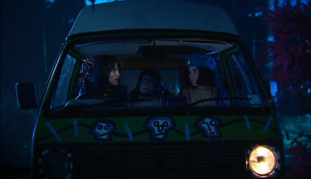 - DO YOU THINK HOWARD WILL BE ALL RIGHT, NABOO? - WE'RE GOING TO HAVE TO MOVE FAST, BEFORE THE YETIS GET HIM. 