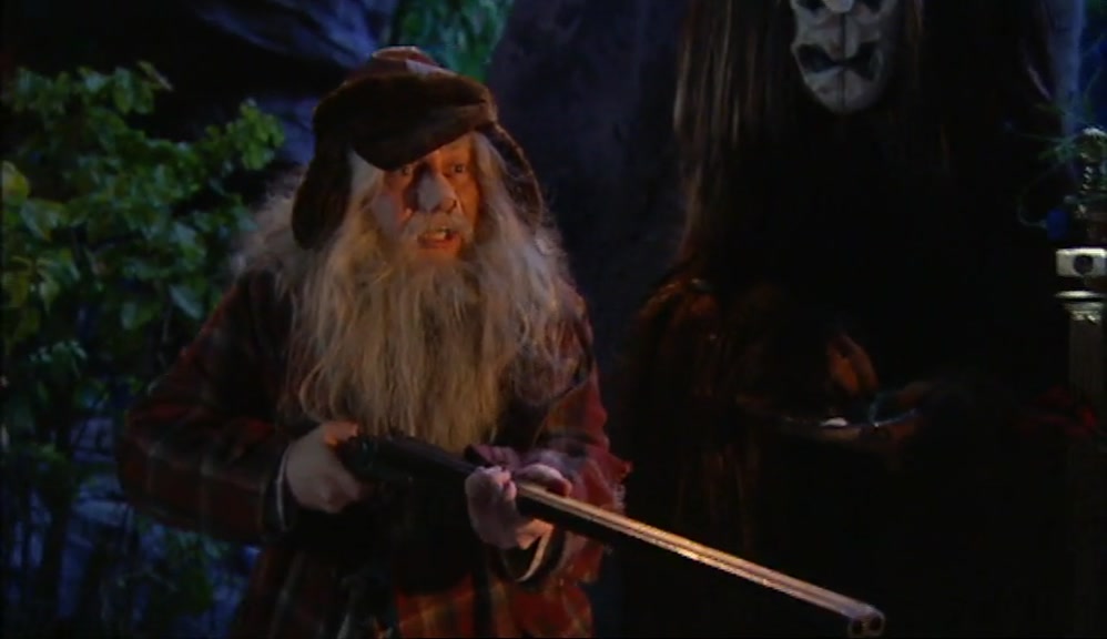IT'S THE GUEEN AND SHE'S HORNY AS HELL! RUN LITTLE VINCEY, I'LL SAVE YOU! 