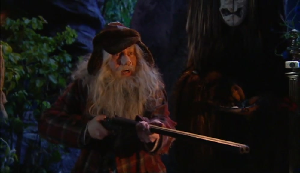 IT'S THE GUEEN AND SHE'S HORNY AS HELL! RUN LITTLE VINCEY, I'LL SAVE YOU! 