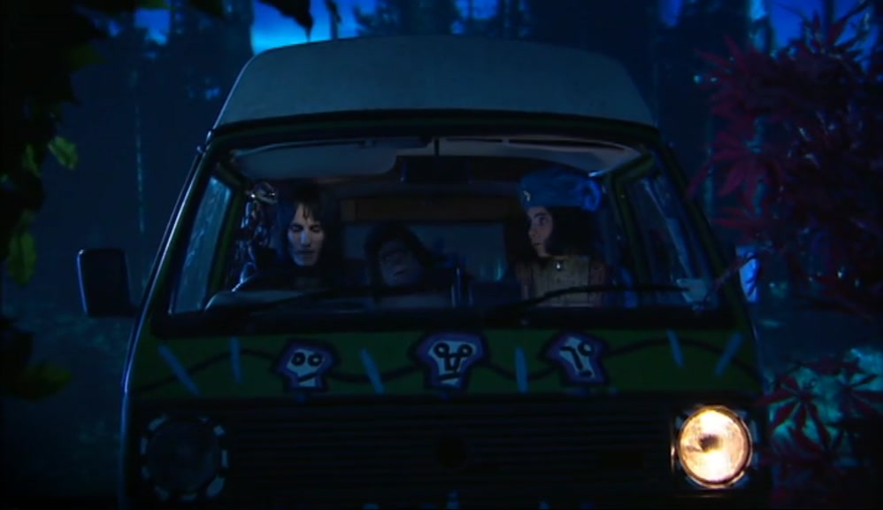 - DO YOU THINK HOWARD WILL BE ALL RIGHT, NABOO? - WE'RE GOING TO HAVE TO MOVE FAST, BEFORE THE YETIS GET HIM. 