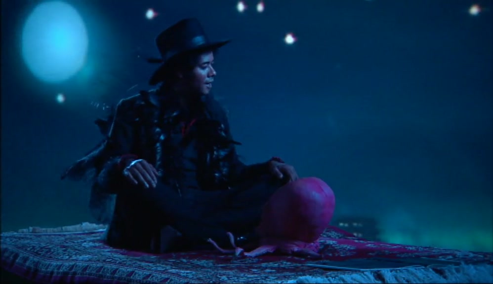 -FINE, LET'S ASK THE MOON. -LET'S DO IT, THEN. 