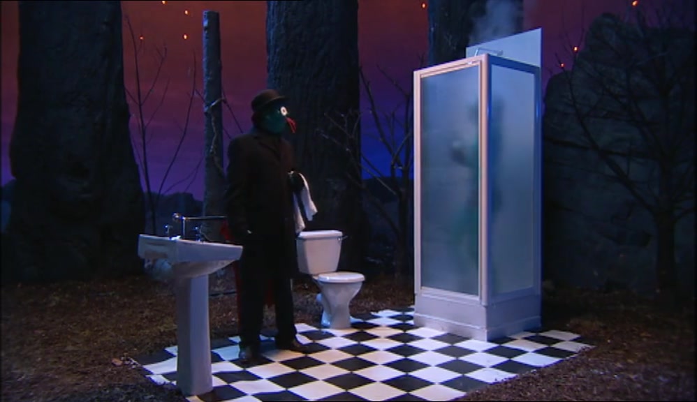 I'M A COCKNEY FLOWER, WATCH ME SHOWER. HA HA!  