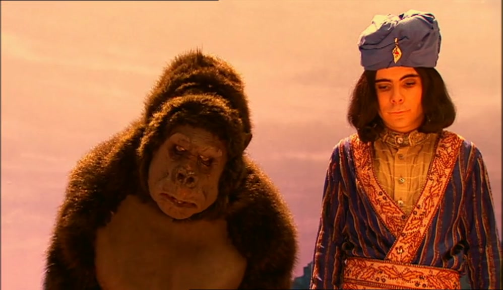 -WHERE'S HOWARD? -WHAT DO YOU MEAN? I'M RIGHT HERE. 