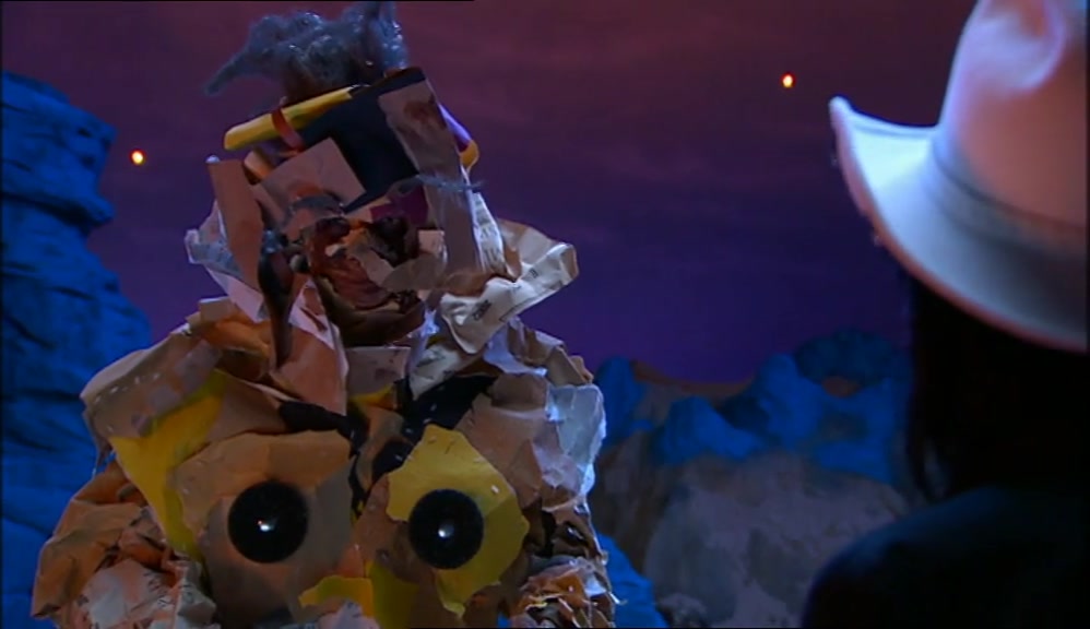 -WHY? -WHAT? I AM SANDSTORM. 