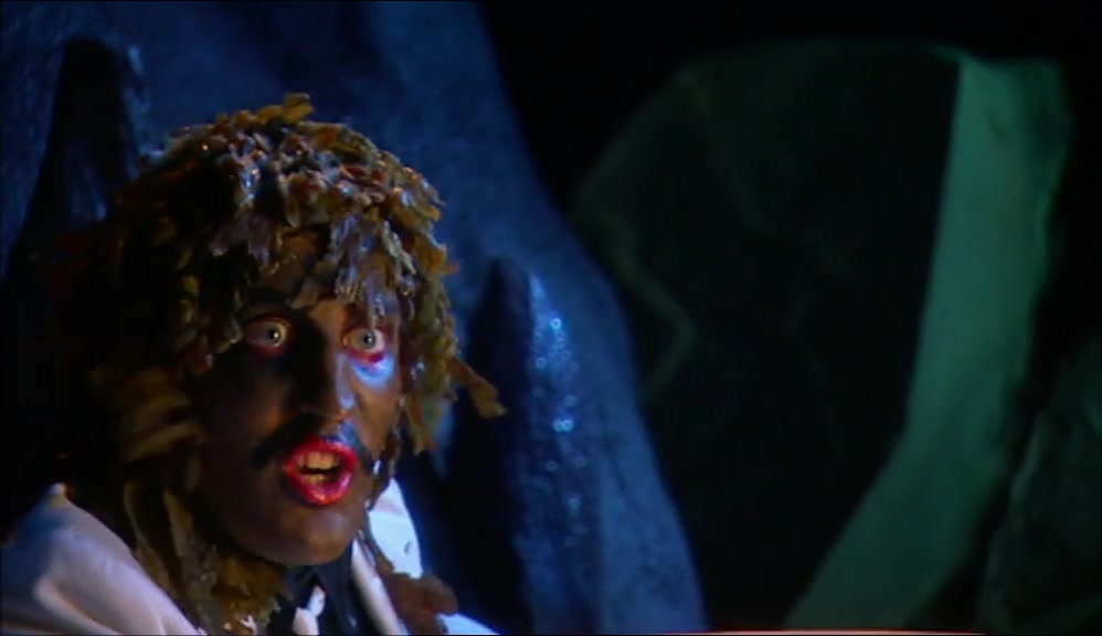 THAT'S RIGHT, CRACK OPEN A FRESH BAILEYS. I'M OLD GREGG. 
