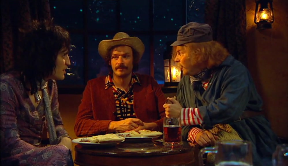 LET ME LET YOU IN ON A LITTLE SECRET. GATHER ROUND.  