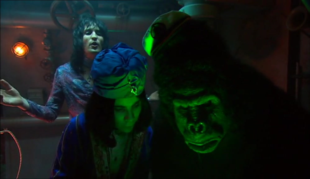 HELLO? WE'RE SUPPOSED TO BE RESCUING HOWARD. GO BACK FOR THE CHERRY. 