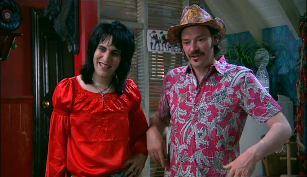 -ARE YOU GOING BY BOAT? -THAT'S THE ONLY WAY TO ARRIVE IN THE STATES. 