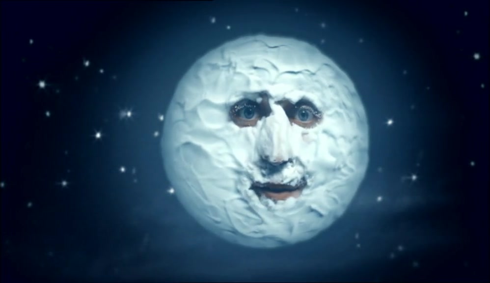 IF YOU ARE A MOON, YOU DON'T HAVE A MIRROR SO YOU HAVE TO.... 