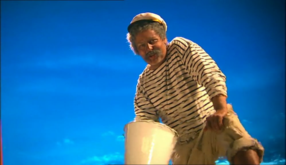 LOOKS LIKE YOU WERE HAVING YOURSELVES A COCO NIGHTMARE. 