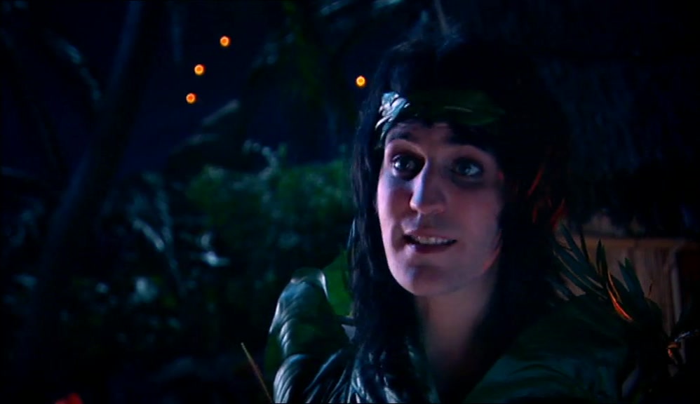 -LOOK, I COULD SAY SOMETHING TO HER. -SHH, KEEP YOUR VOICE DOWN. 
