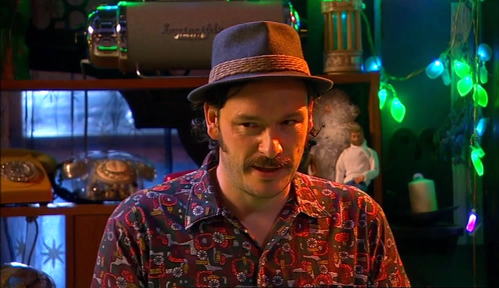 - I'M INTRIGUED. - YOU'RE IN THE WILDERNESS. 