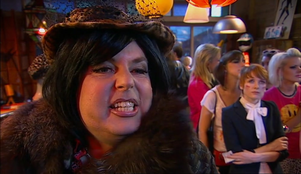 I'M THE WOMAN IN THE PRIME OF HER LIFE THAT NEEDS LOVE SQUEEZIN'S! 