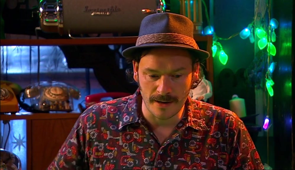 YOU'VE COME OUT OF HOXTON SQUARE, GONE DOWN TO THAT CAR PARK BEHIND THE DRAGON BAR. 