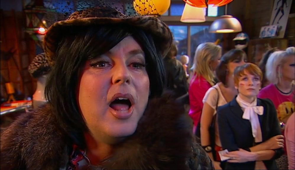 I'M THE WOMAN IN THE PRIME OF HER LIFE THAT NEEDS LOVE SQUEEZIN'S! 