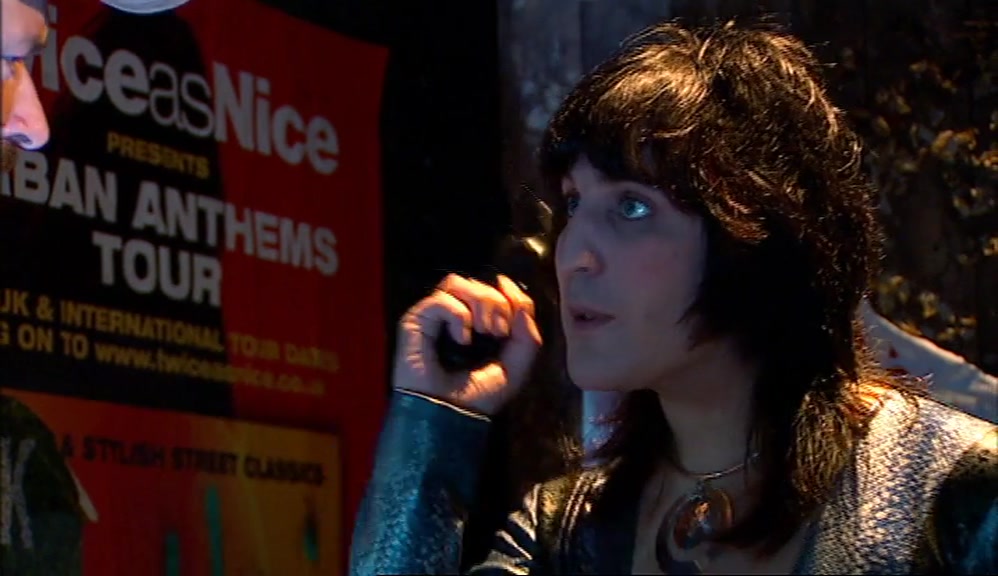 - BASICALLY, I'LL RUSH IN, MUG YOU WITH THIS. - ALL RIGHT, EASY. 