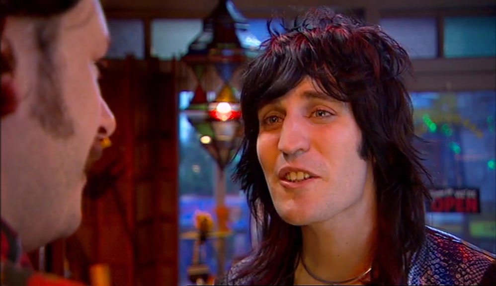 - THAT'S WHY YOU'RE A CRAP SALESMAN. - I'M A GREAT SHOPKEEPER. 
