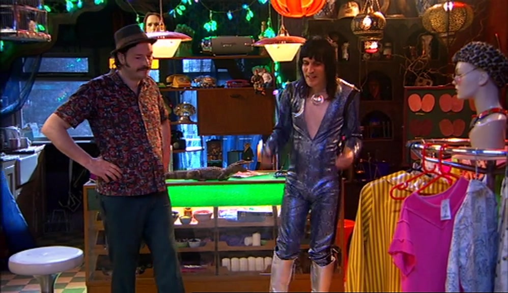 - YOU'RE GOING TO GO NOW, ARE YOU? - YEAH. HE ONLY COMES OUT AT NIGHT. 