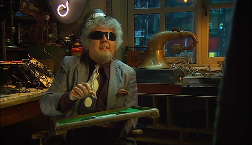 THEY CAN CATCH A FLY IN MIDAIR WITH CHOPSTICKS, JUST BY FEELING THE VIBRATIONS. 