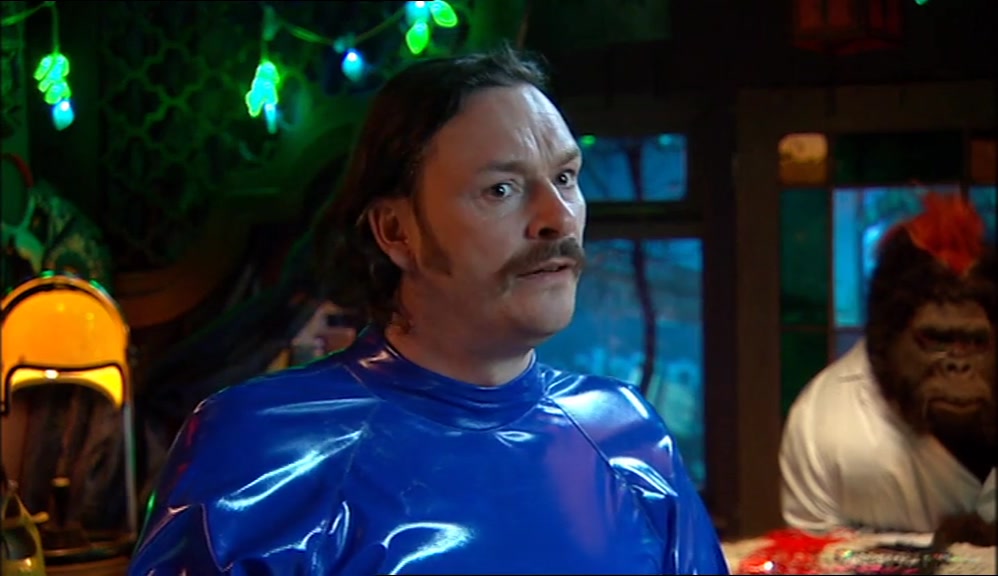 I'S IN NO WAY RELATED TO YOU, BOY. YOU'S IS UGLY BUGLY. 