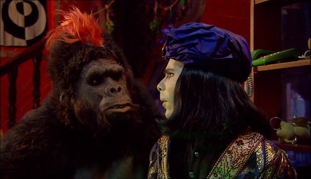 - NOT YOU, BOLLO, YOU BALL BAG. - LOOK, HE ATE THAT RECORD. IT SERVES HIM RIGHT. 