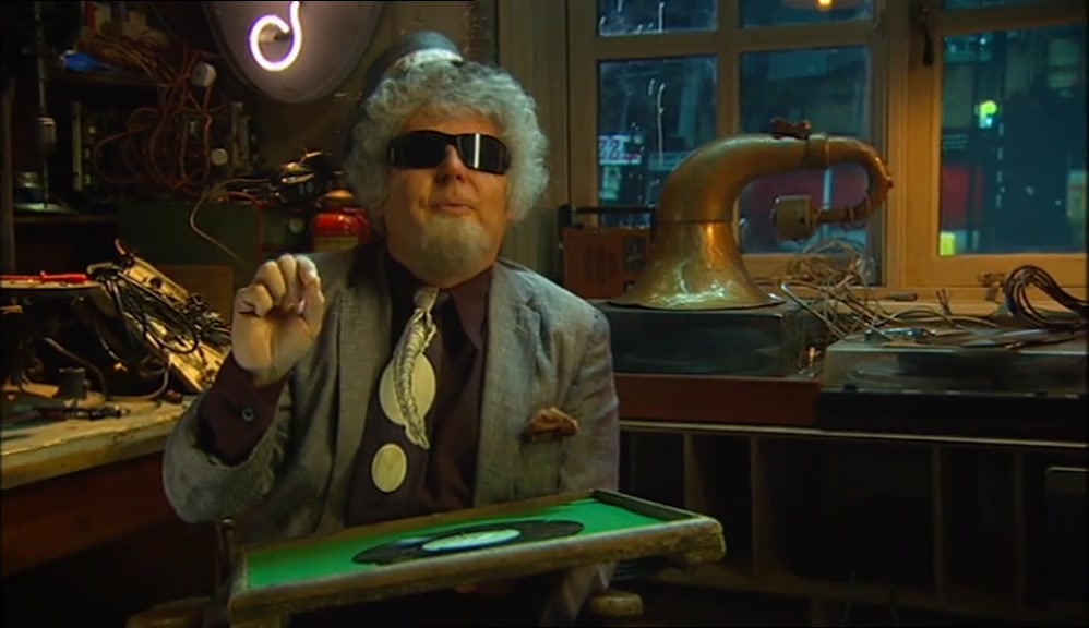 THEY CAN CATCH A FLY IN MIDAIR WITH CHOPSTICKS, JUST BY FEELING THE VIBRATIONS. 