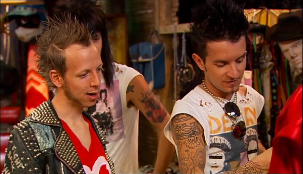 - YEAH, GREAT. - PRETTY PUNK, YEAH. 