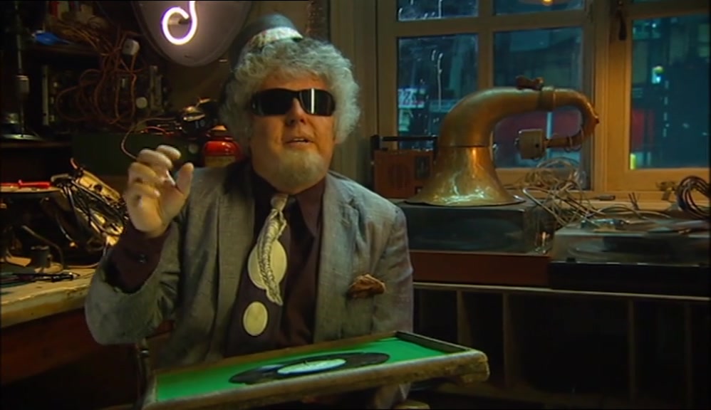 THEY CAN CATCH A FLY IN MIDAIR WITH CHOPSTICKS, JUST BY FEELING THE VIBRATIONS. 