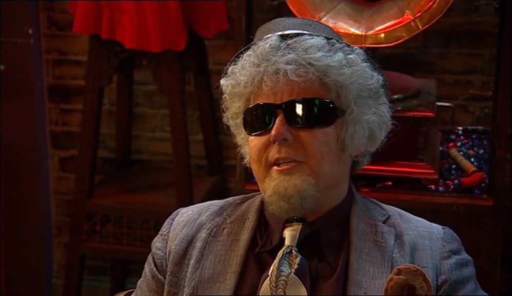 - YEAH, WELL, I DON'T KNOW WHERE IT IS. - PROBLEM IS, YOU CAN'T SEE FOR LOOKING. 