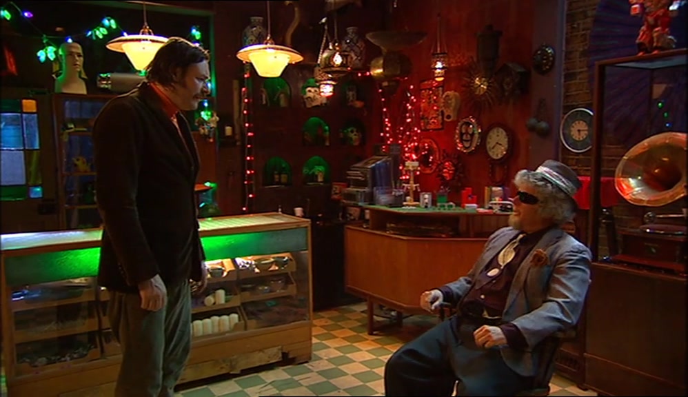 - YOU BRING THAT ROCKING CHAIR WITH YOU? - IT'S A FOLDAWAY. I TAKE IT EVERYWHERE. 