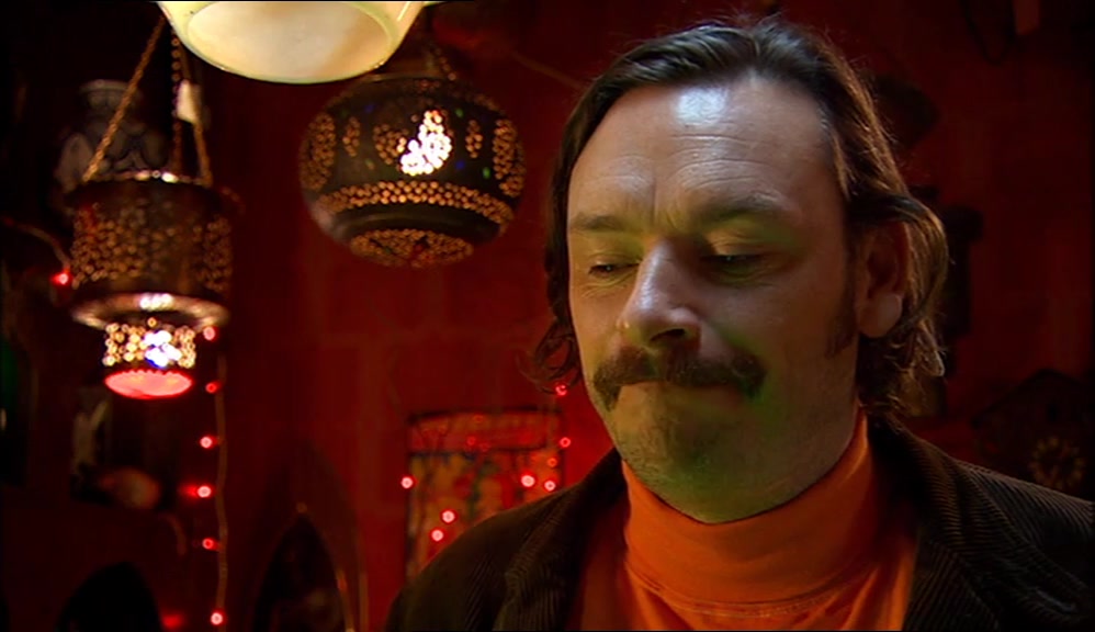 - MM-HM. - AND HAS AN ENCYCLOPEDIC KNOWLEDGE OF JAZZ. 