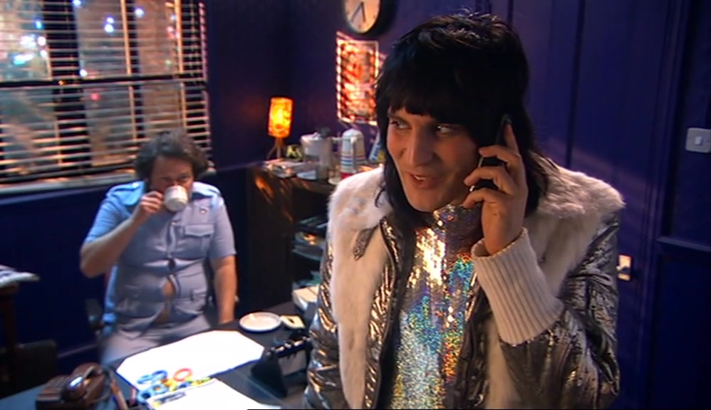 - HI. IS THAT MRS FOSSIL? - VINCE! VINCE, YOU CAN'T DO THIS! 