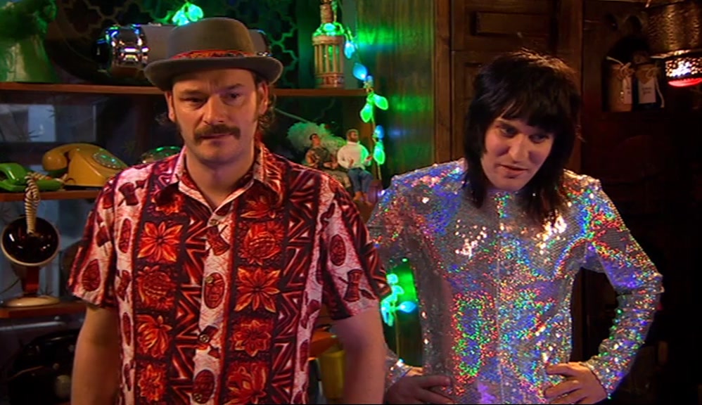 - NO, I DON'T. - EXACTLY. BUT PEACOCK DREAMS, YEAH? 