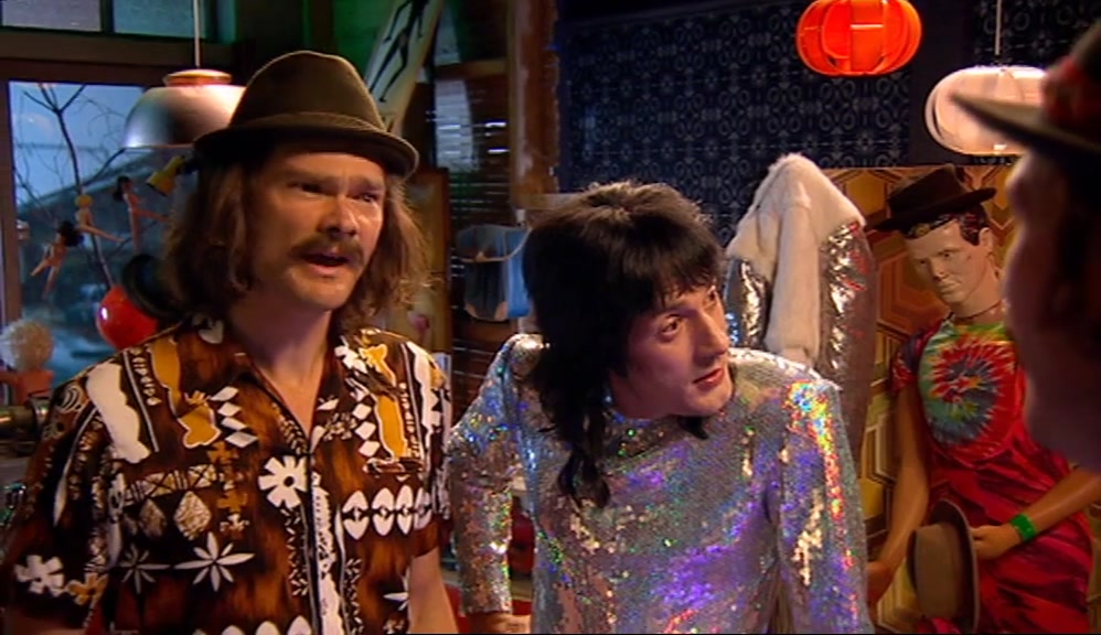 - WHAT DO YOU CALL THESE, THEN? - YOU THINK THEY'RE SMALL? 