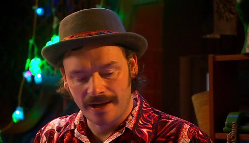 - WHAT CAN WE DO? IT'S OUR GIG. - I THOUGHT YOU WERE IN WITH THE VELVET ONION. 