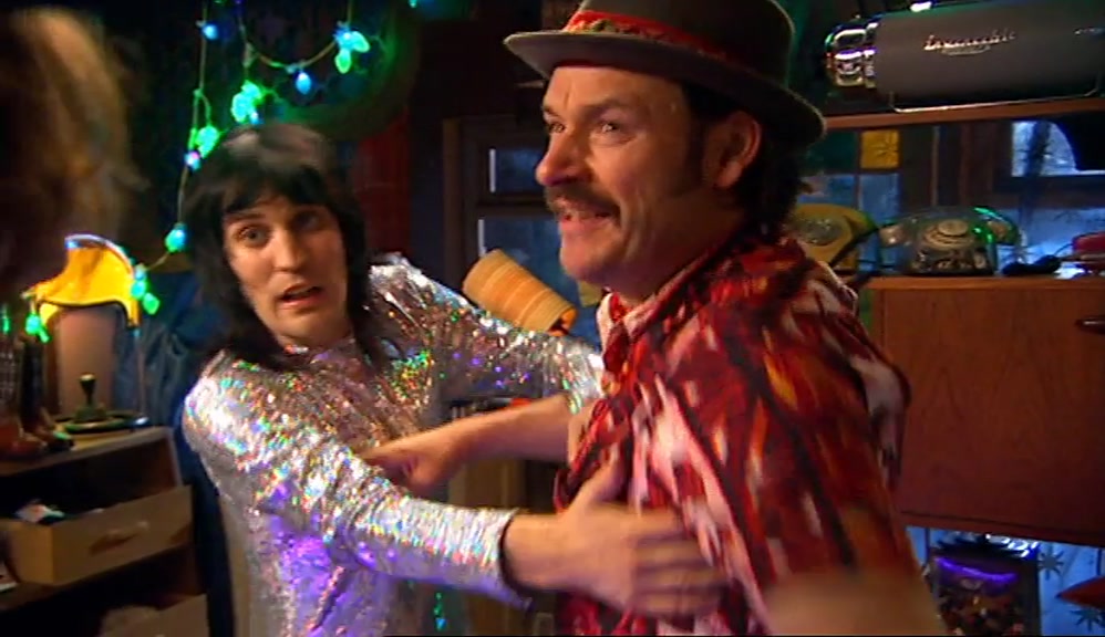 - I'LL COME AT YOU! YOU DON'T COME AT ME! - YEAH! HOWARD COMES AT PEOPLE, NOT YOU! 