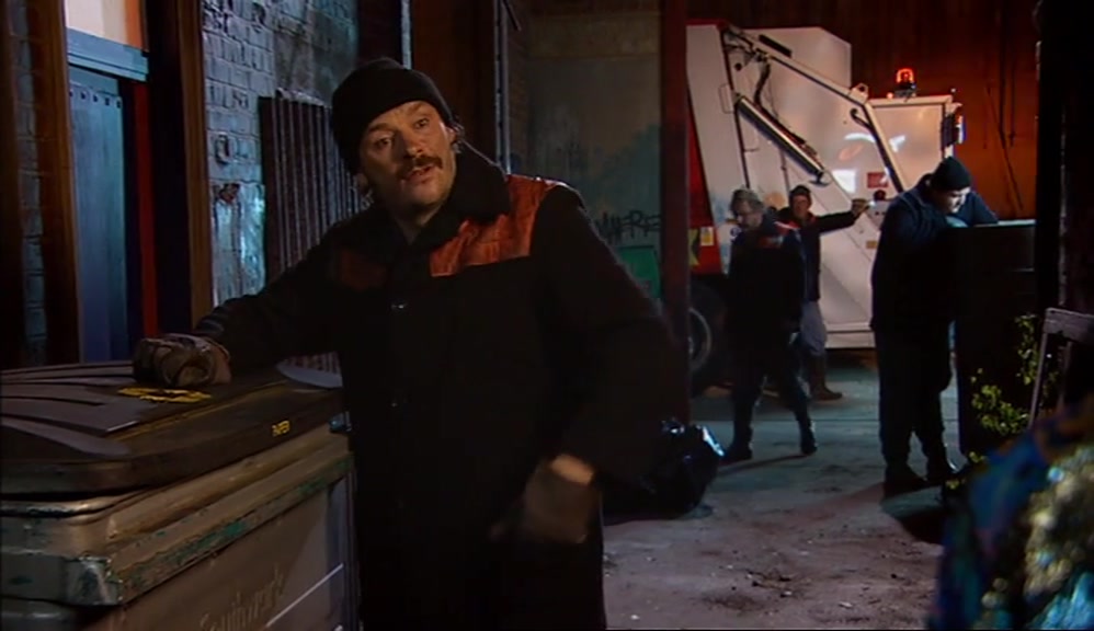 - HEY, HOWARD. EATING OUT OF THE BINS AGAIN? - WHAT DO YOU WANT? 