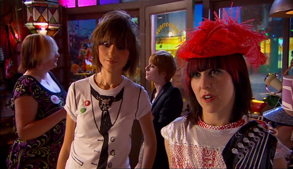 - DO YOU LIKE MY CAPE? IT COMES WITH THE JOB. - WOW, IT'S BRILLIANT. 