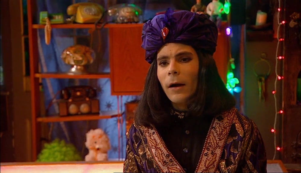 - GET OUT. YOU'RE SACKED. - WHAT DO YOU MEAN? 