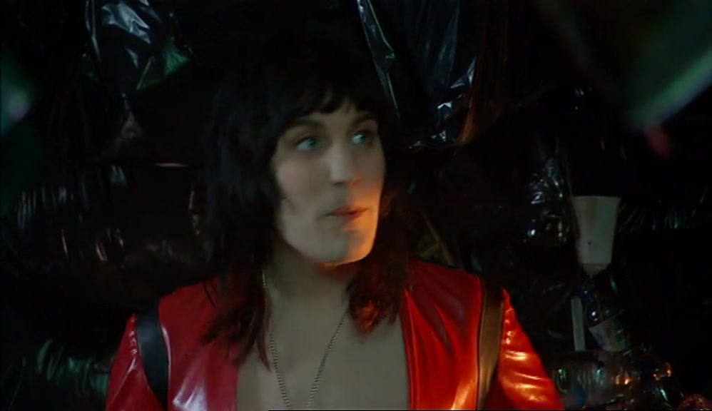 - HE'S NOT HERE. ARE YOU SURE THIS IS THE PLACE? - YEAH. 