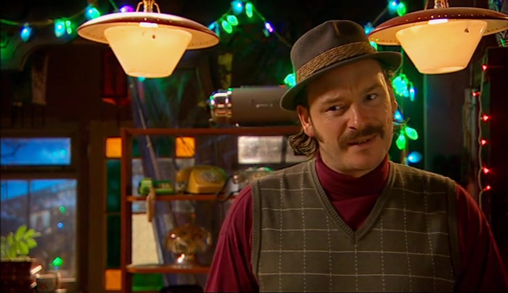 - THEY SOUND AWFUL. - CAN'T ALL BE MODELS OR IN A BAND, VINCE. 
