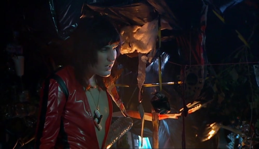 - WHAT? - BLUDGEON MY FACE IN. KILL ME. 
