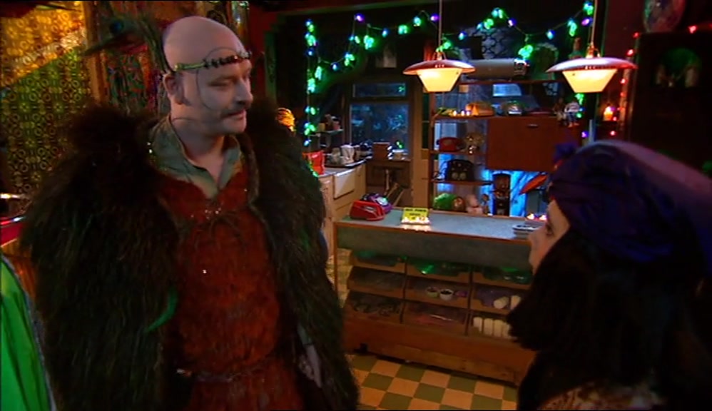 - HOW'S IT GOING? - VINCE IS GREAT, BUT HOWARD'S A JERK-OF. 