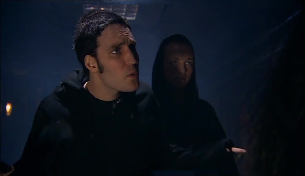 - YES. I DO NOT HAVE A SISTER. - DON'T BACKCHAT ME, BIGHEAD. I'LL BUST YOU UP. 