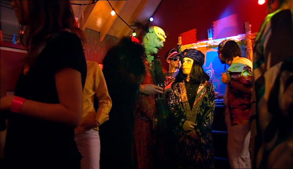 OH, WOW! THEY'RE REALLY COMING OUT OF THE WALLS, AREN'T THEY, NABOO? 